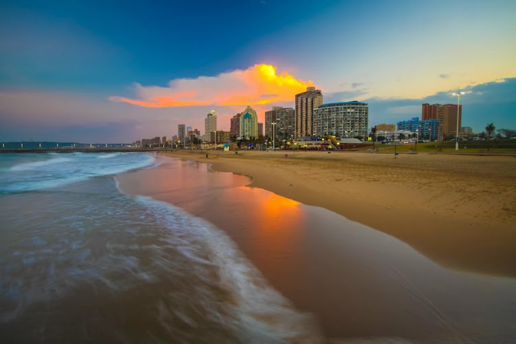 GOLDEN MILE BEACH