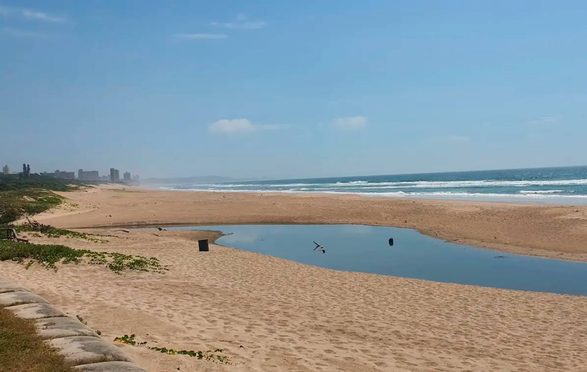 PIPELINE BEACH